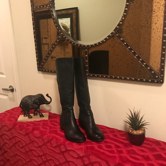 Donald J Pliner Black Leather Tall Boots - Picture 3 of 5